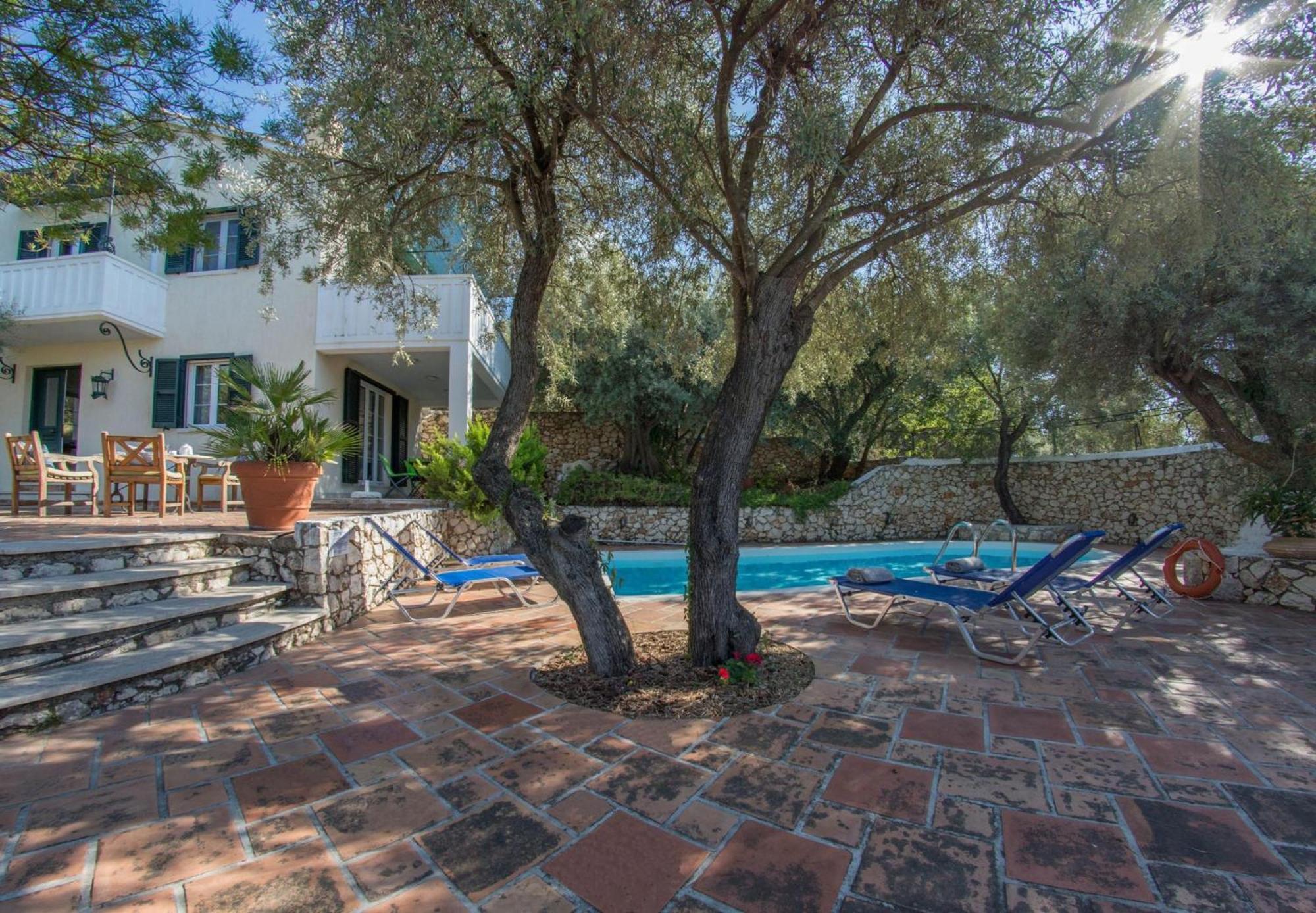 Agios Nikitas Villas 외부 사진