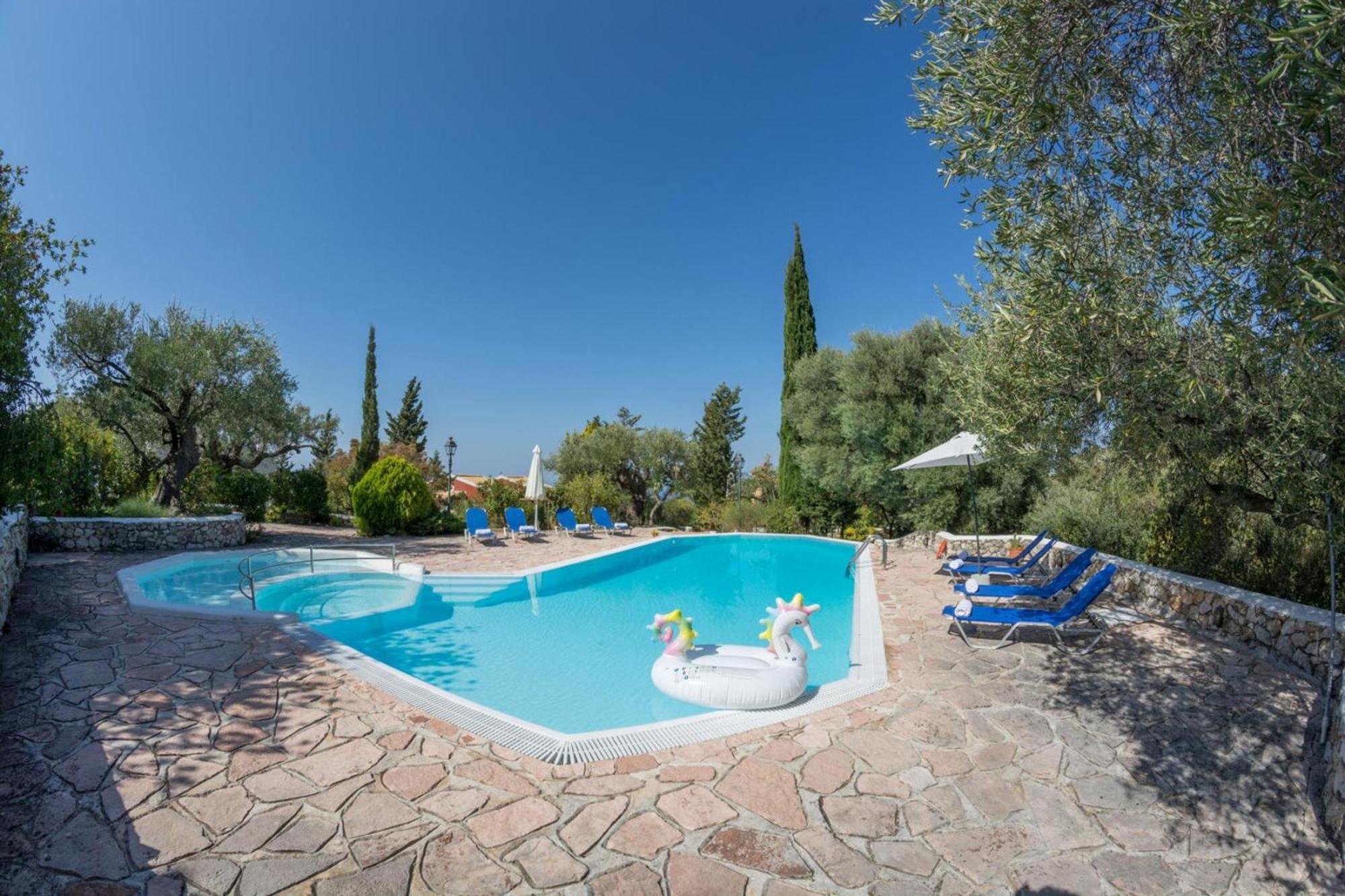 Agios Nikitas Villas 외부 사진